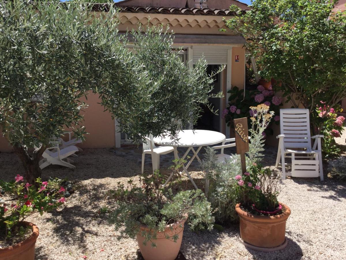 La Pergola Hotel Cavalaire-sur-Mer Bagian luar foto